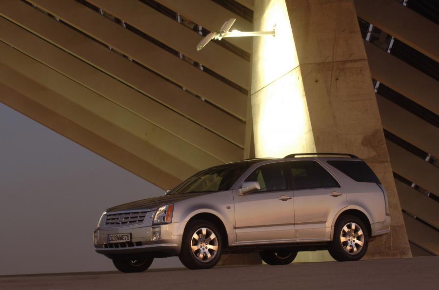  Cadillac SRX 2004 года  (фото 102 из 103)